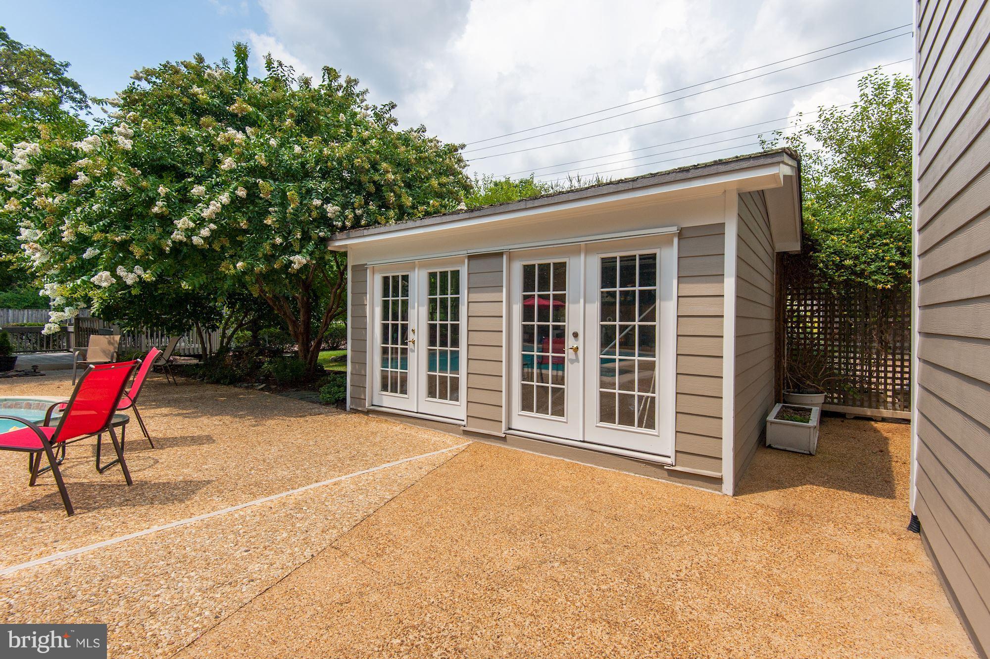 VAUXCLEUSE - Residential