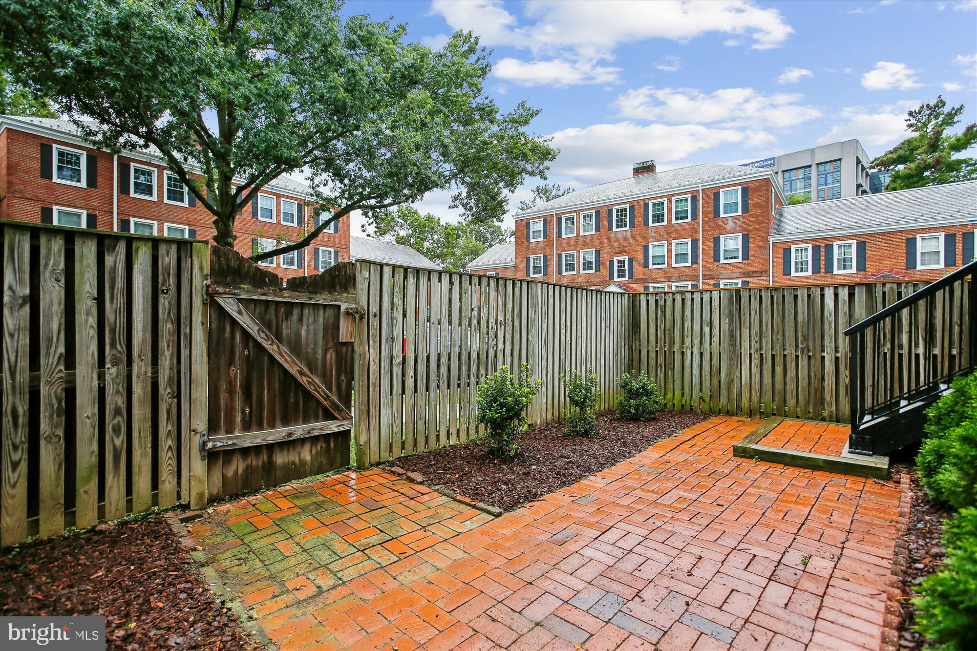 FAIRLINGTON VILLAGE - Residential