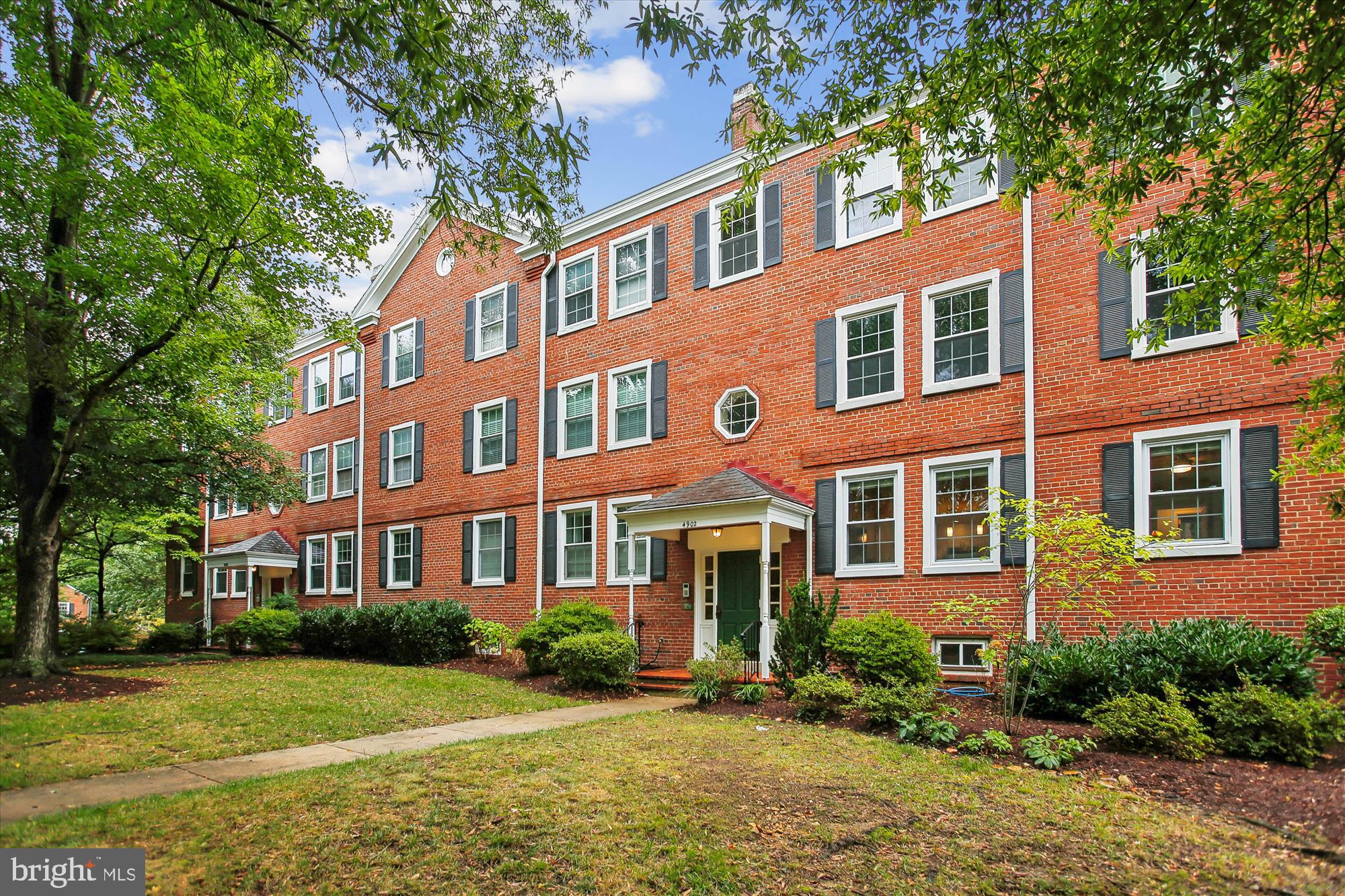 FAIRLINGTON VILLAGE - Residential