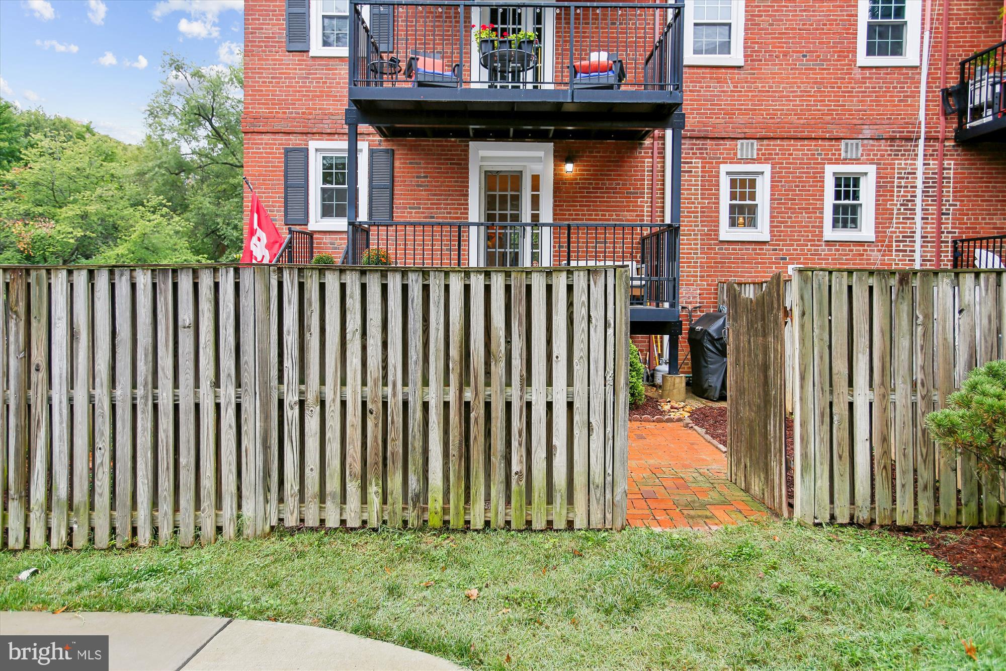 FAIRLINGTON VILLAGE - Residential