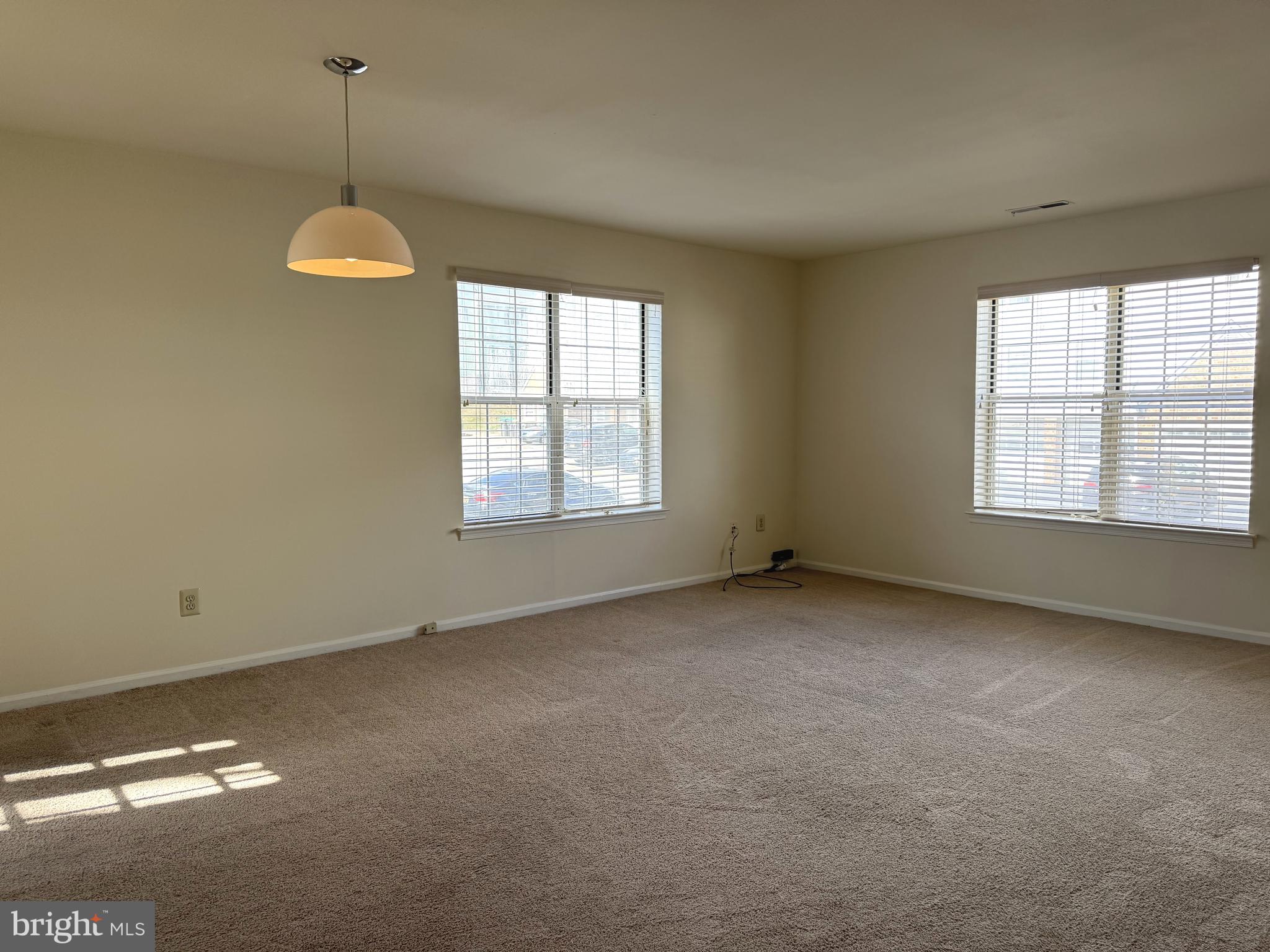 DRUMMOND RIDGE - Residential Lease