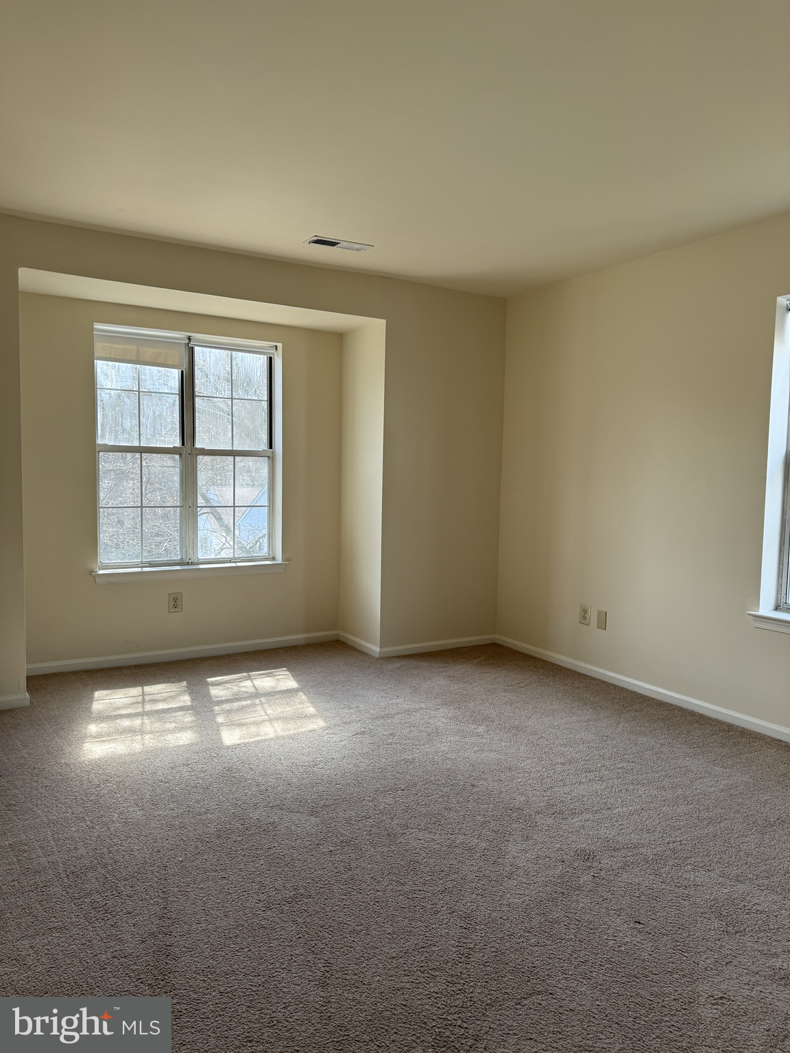 DRUMMOND RIDGE - Residential Lease