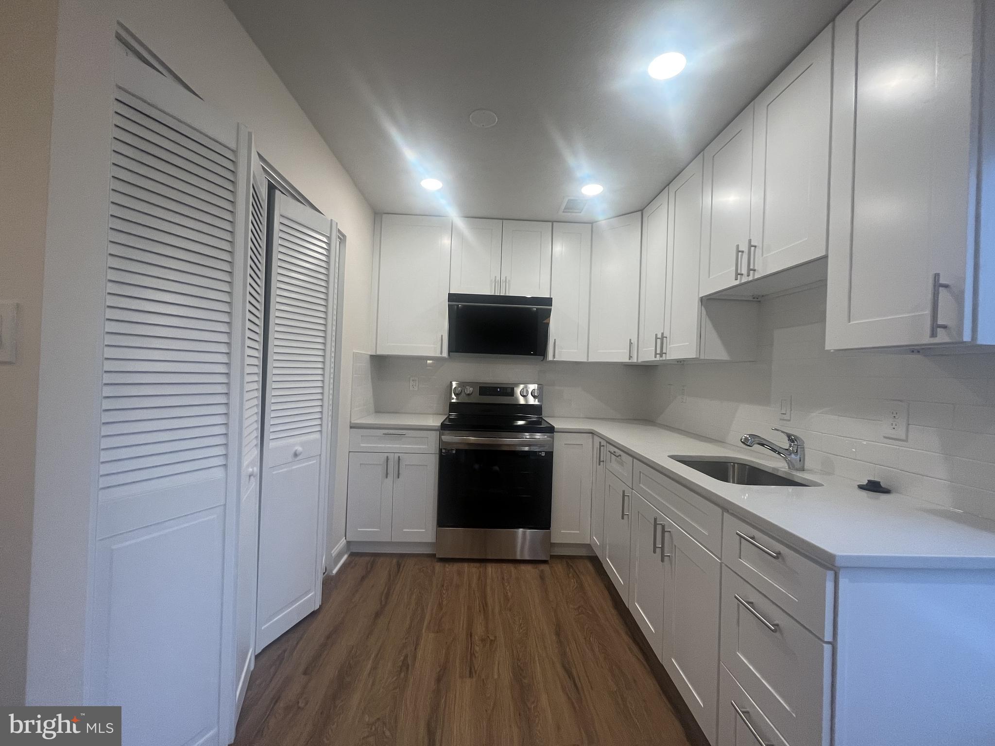 THE WESTERLIES - Residential Lease