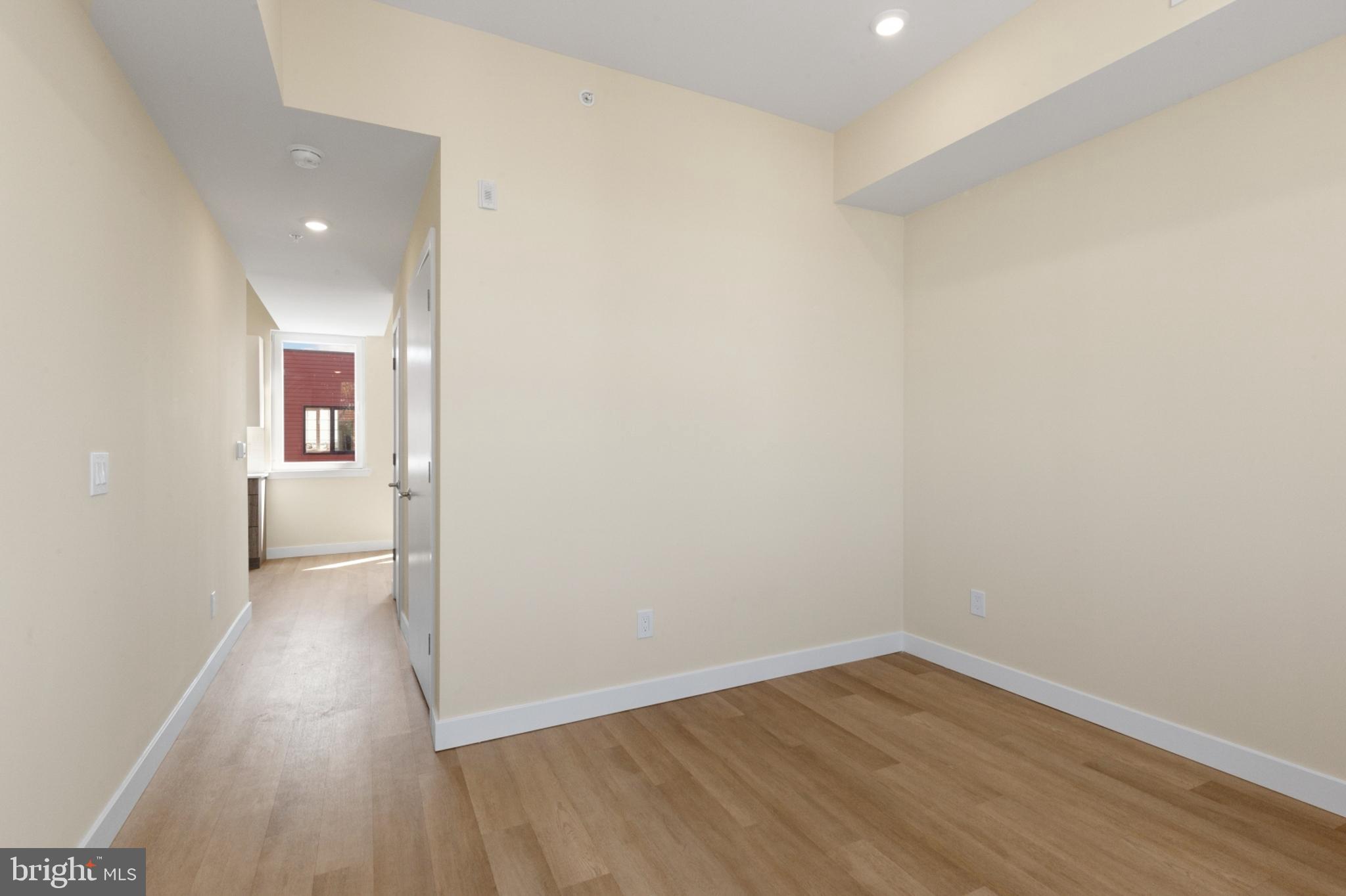 DICKINSON NARROWS - Residential Lease