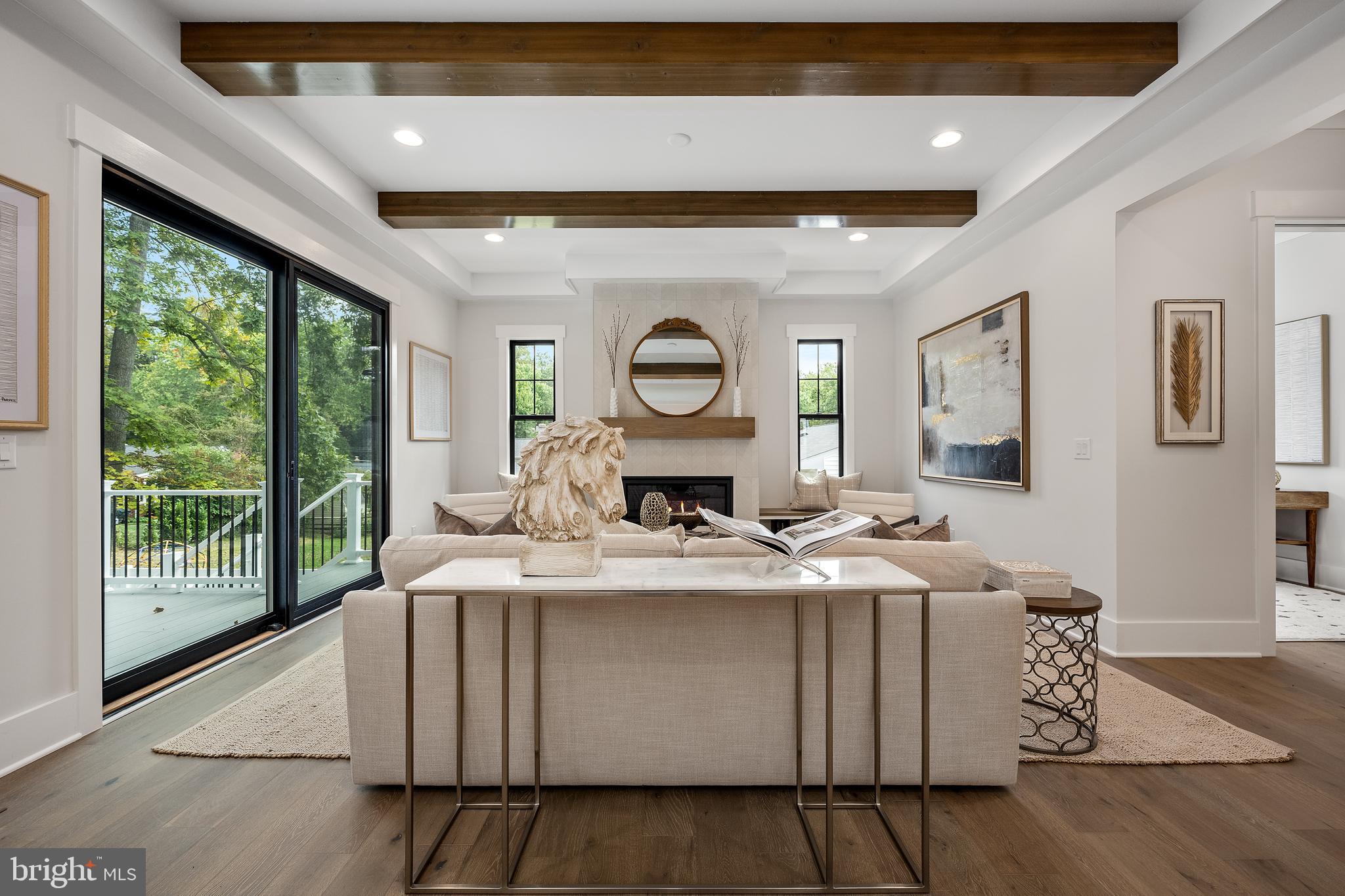 MC HENRY HEIGHTS - Residential