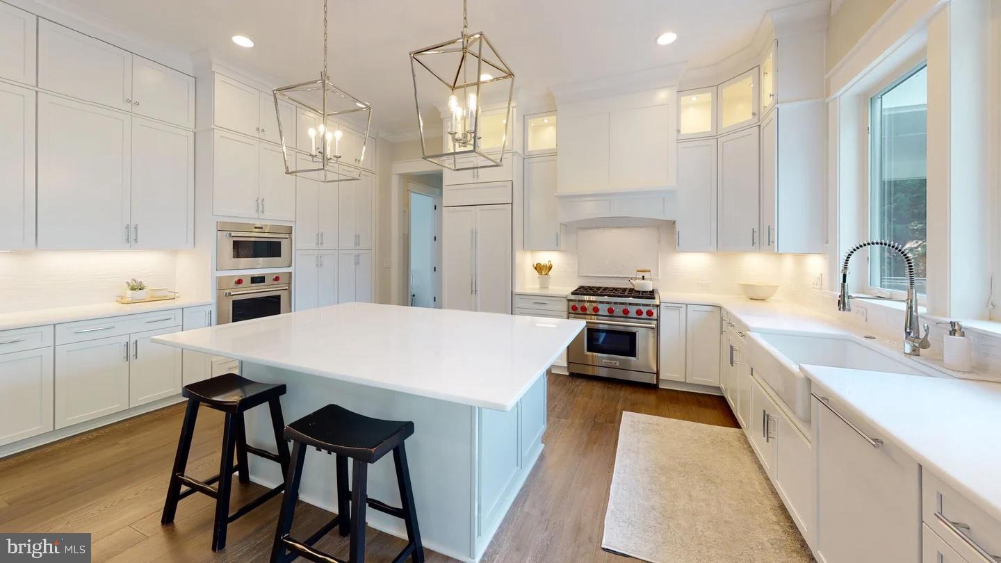 MC HENRY HEIGHTS - Residential