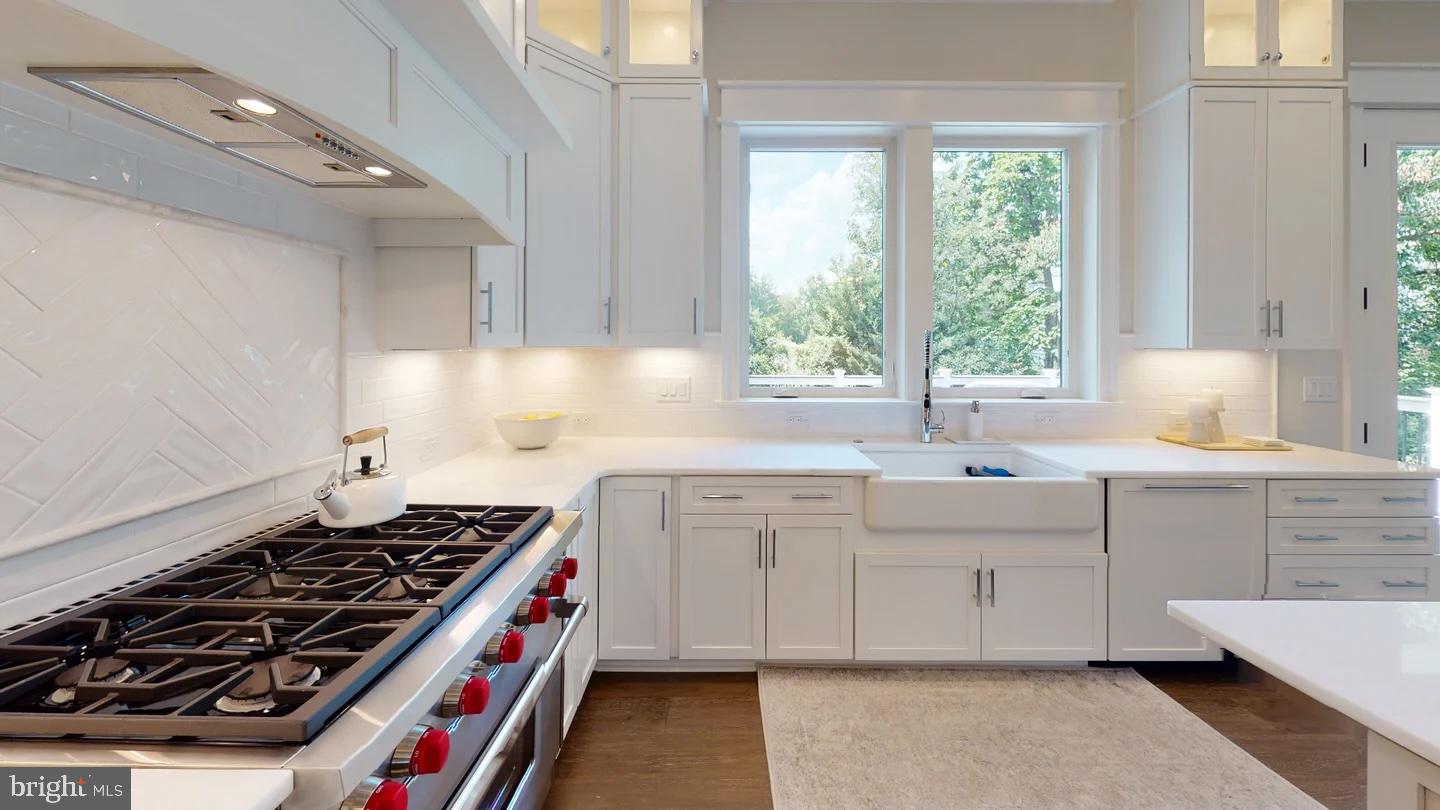 MC HENRY HEIGHTS - Residential