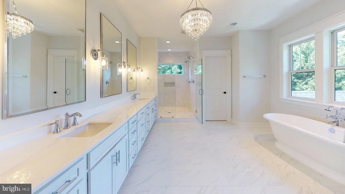 MC HENRY HEIGHTS - Residential