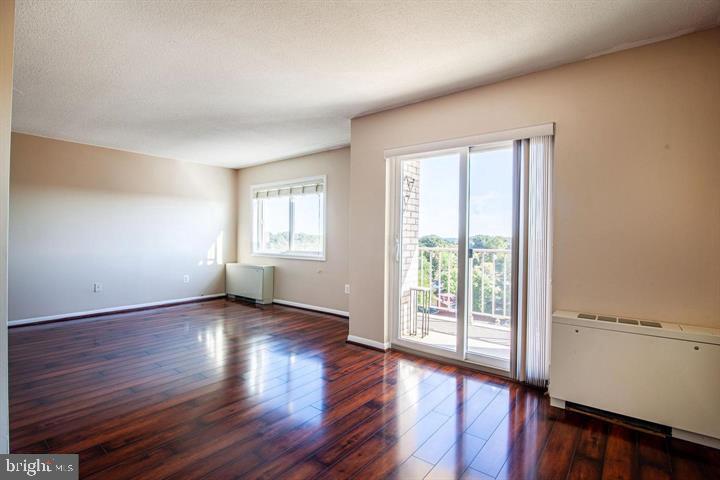 1121 UNIVERSITY BOULEVARD W