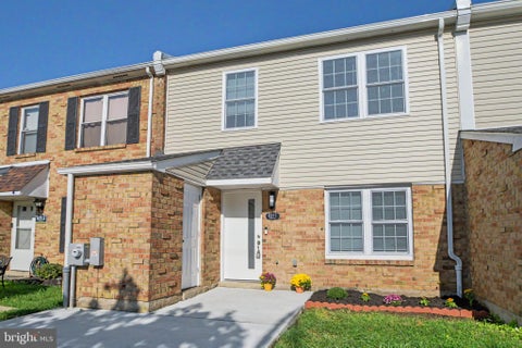 Townhouse For Sale - 8211 Buist Avenue<br/> PHILADELPHIA, PA 19153