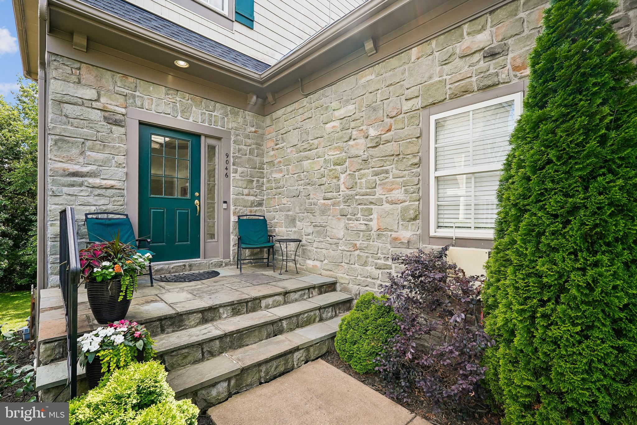9046 ROARING SPRING LOOP