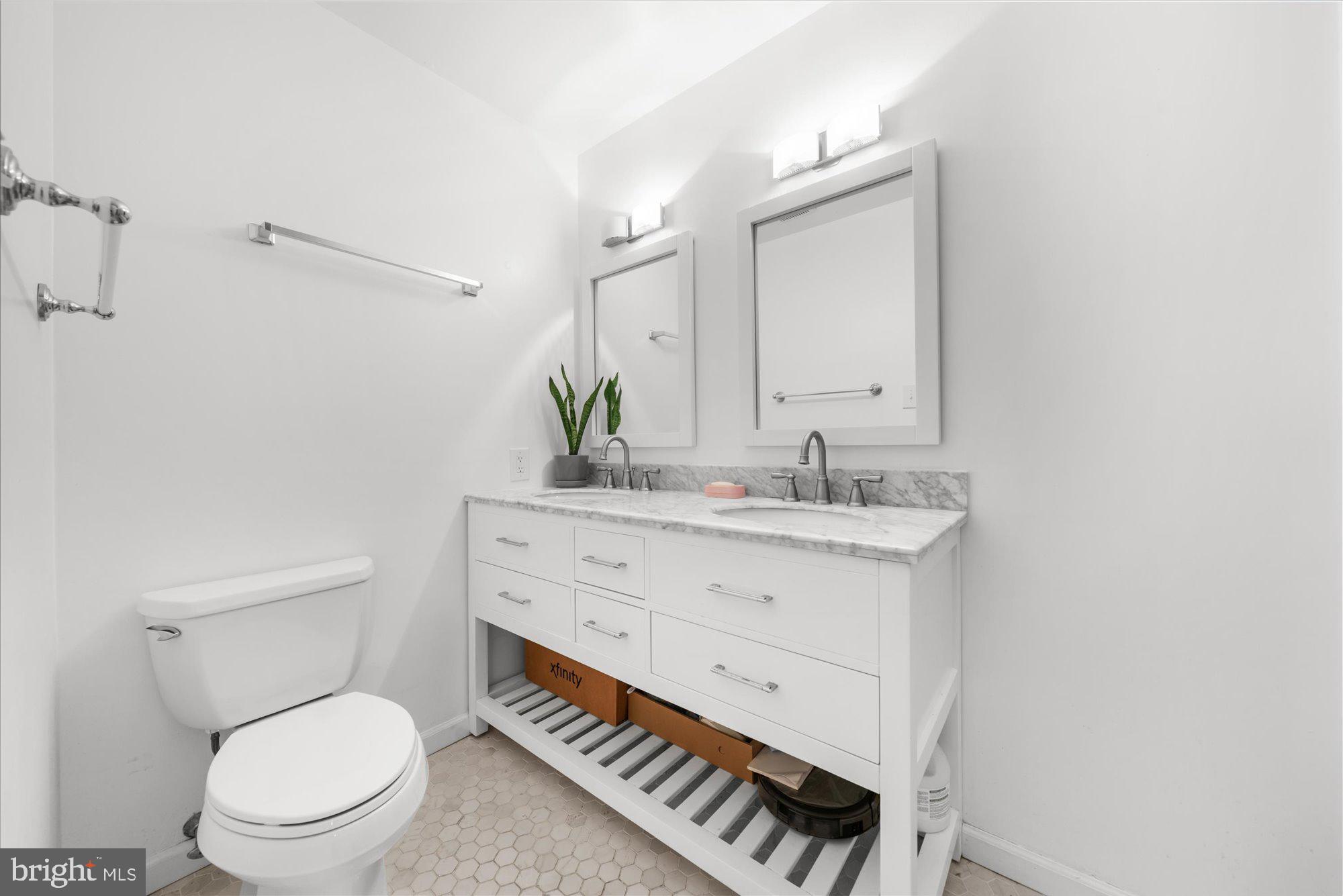 OAK KNOLL - Residential