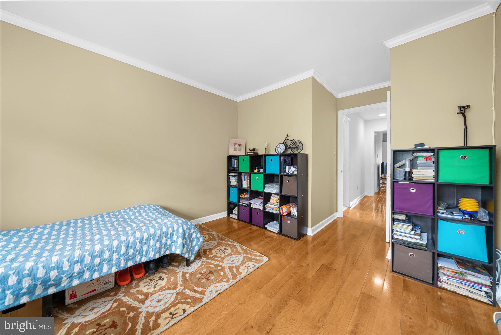 OAK KNOLL - Residential