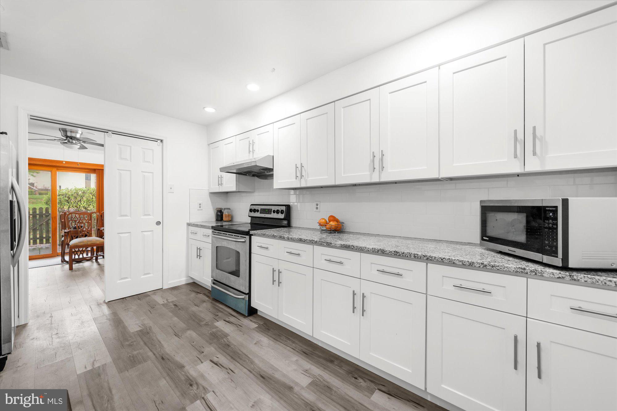 OAK KNOLL - Residential