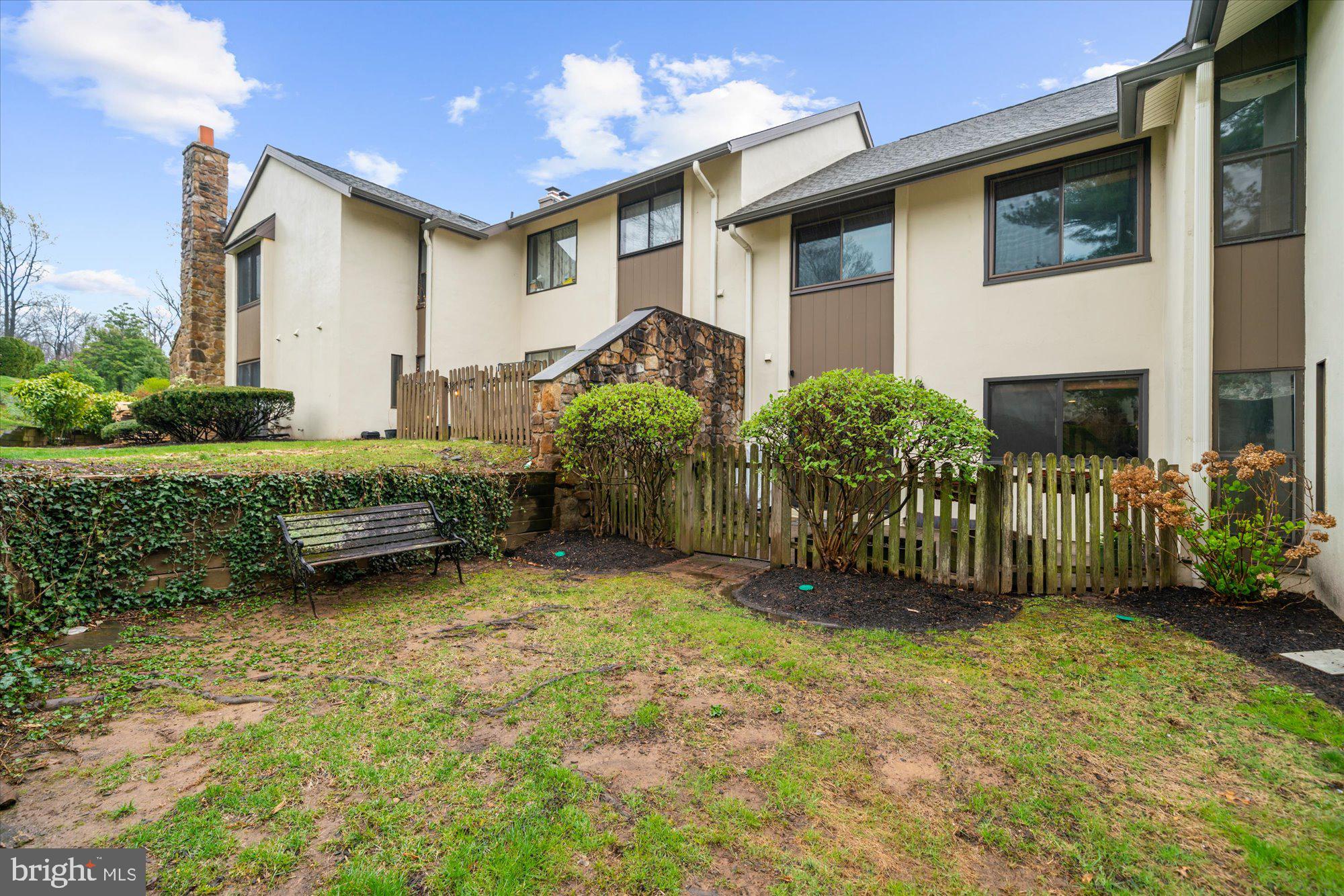 OAK KNOLL - Residential