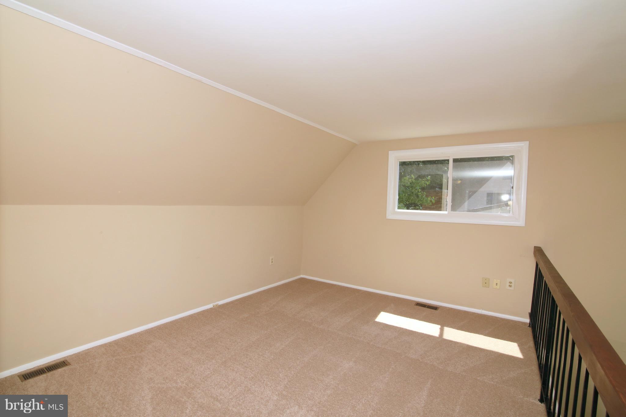 LAKEWOOD HILLS - Residential