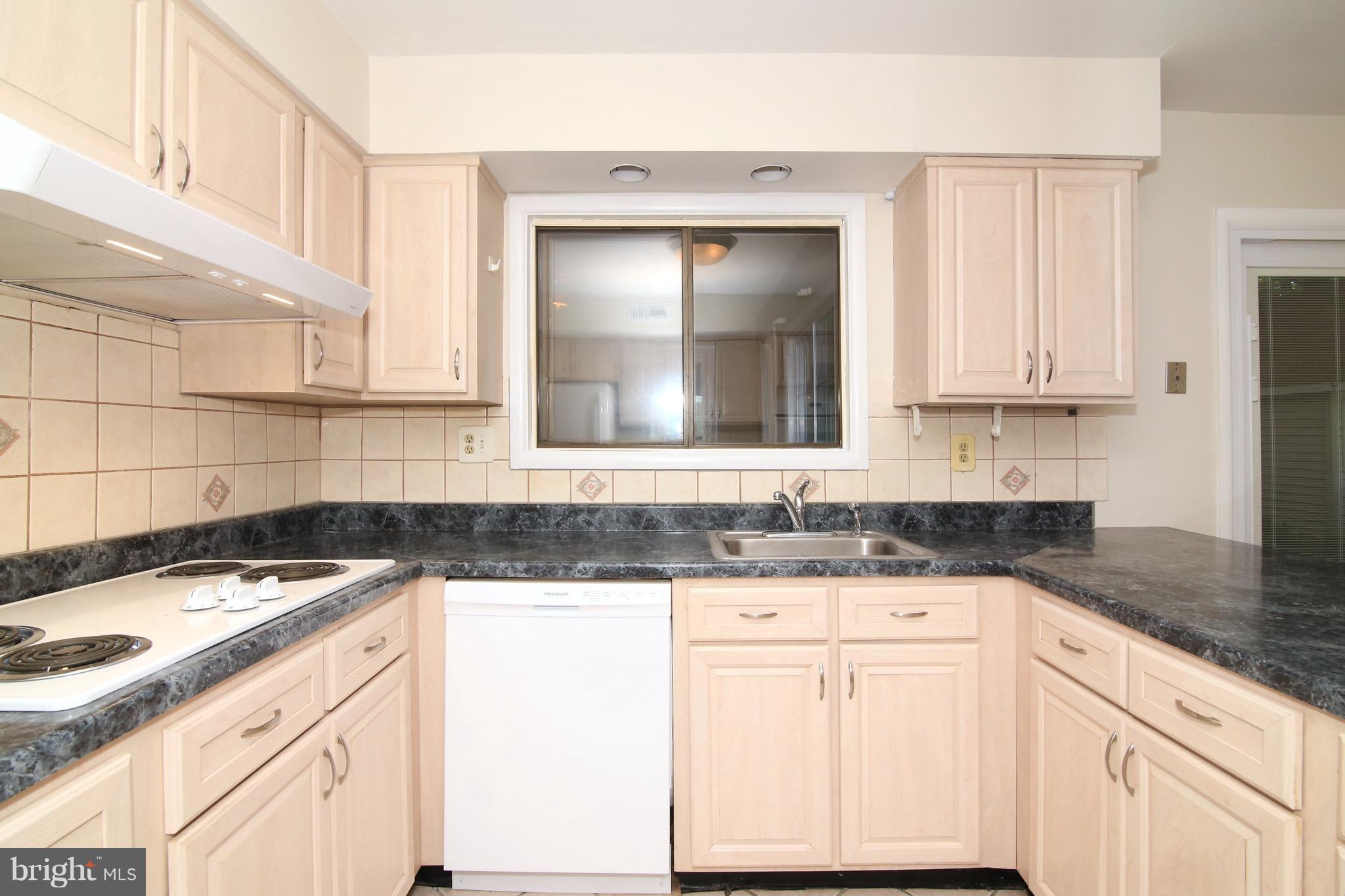 LAKEWOOD HILLS - Residential