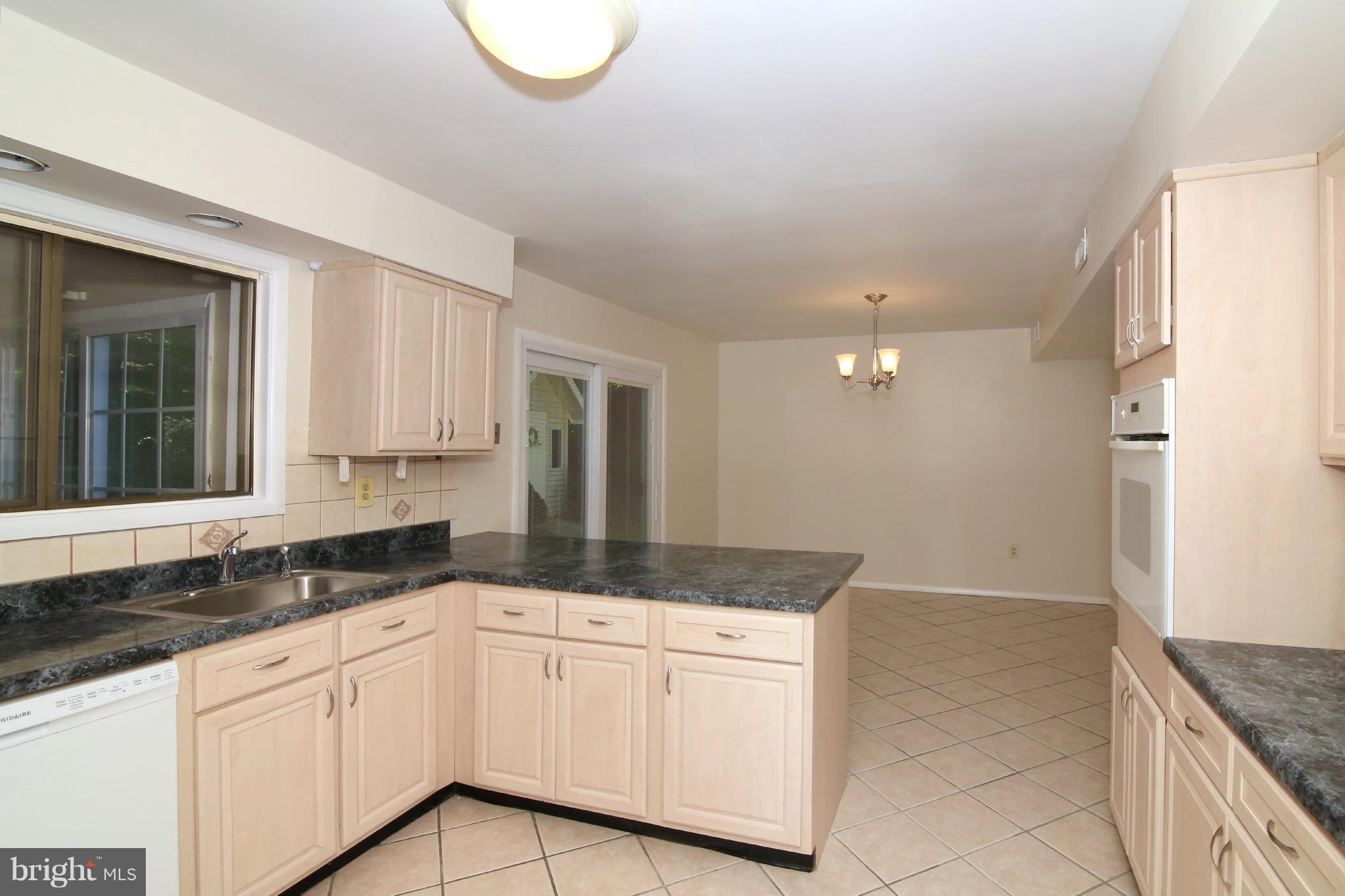 LAKEWOOD HILLS - Residential