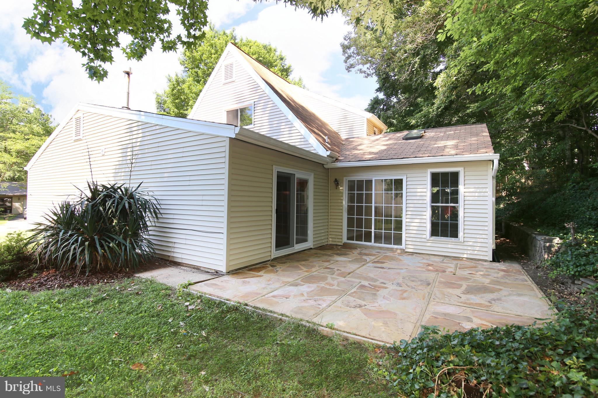 LAKEWOOD HILLS - Residential