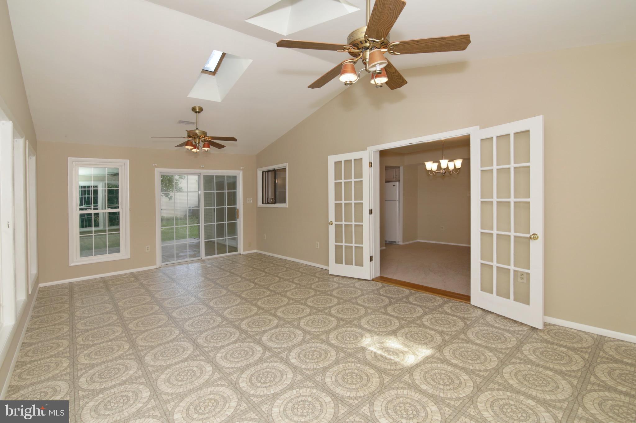 LAKEWOOD HILLS - Residential