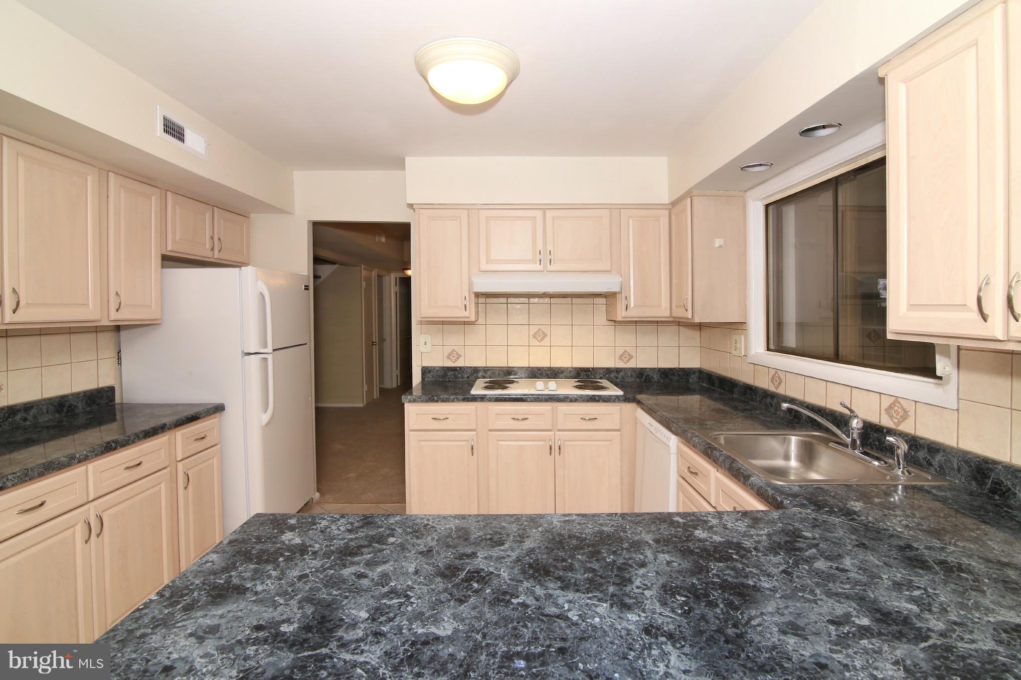 LAKEWOOD HILLS - Residential