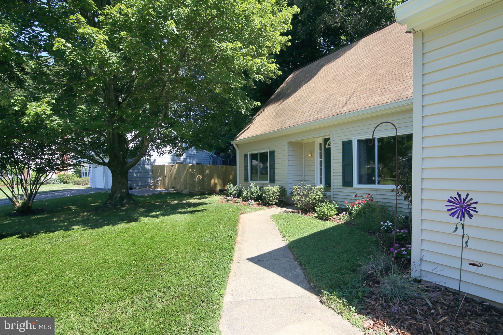 LAKEWOOD HILLS - Residential