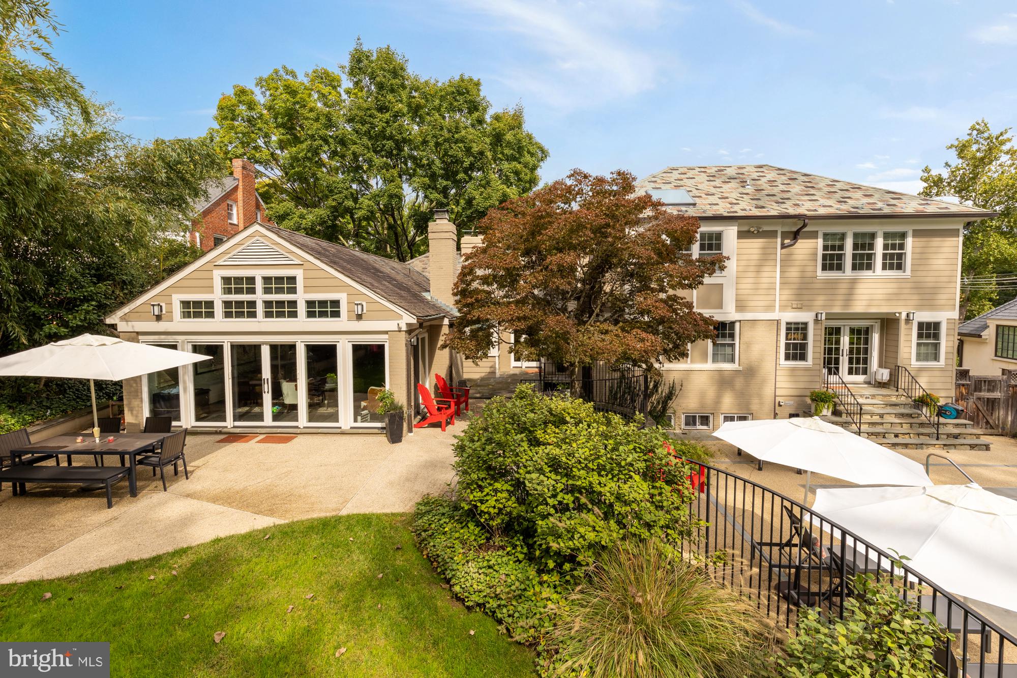 FOREST HILLS - Residential
