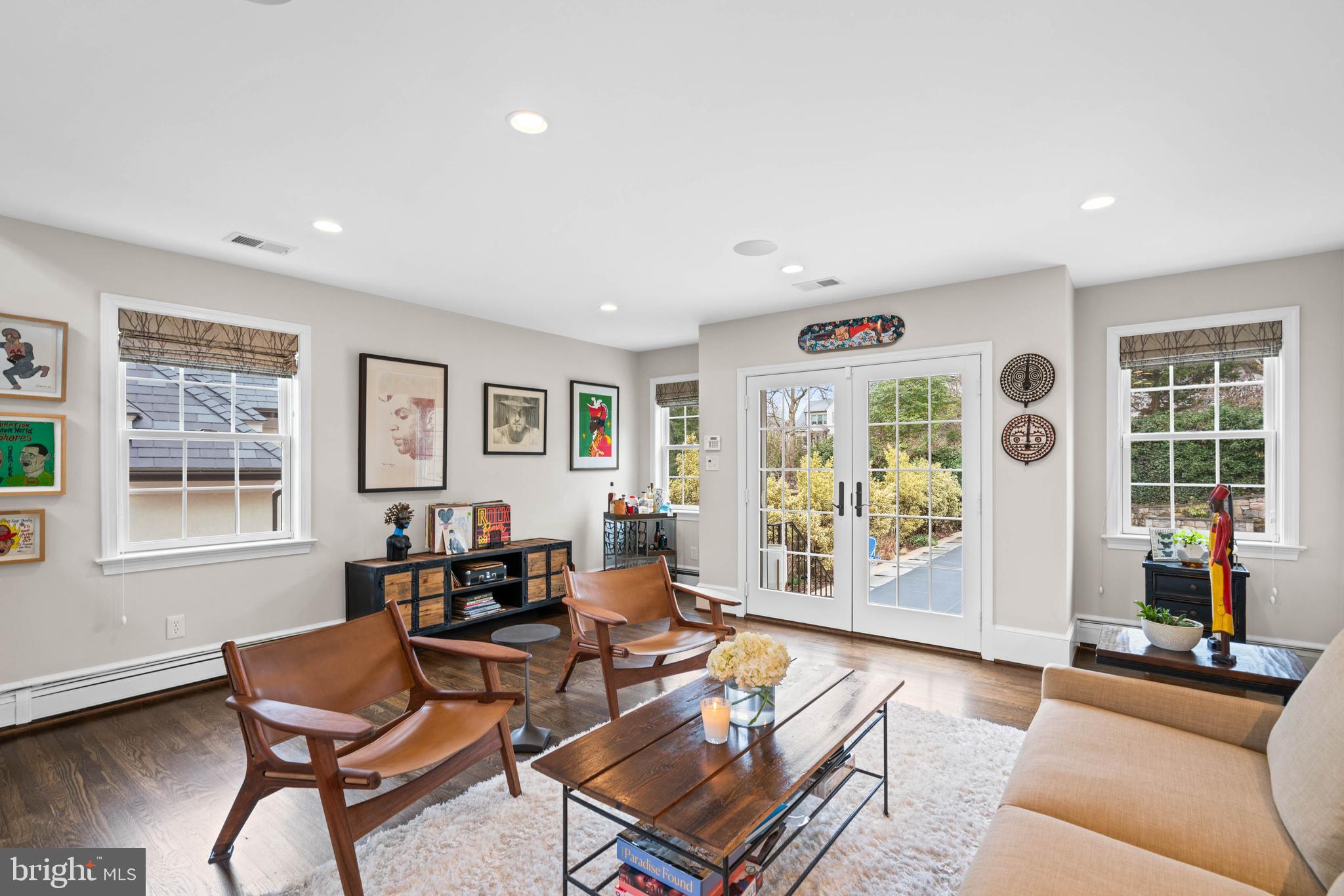 FOREST HILLS - Residential