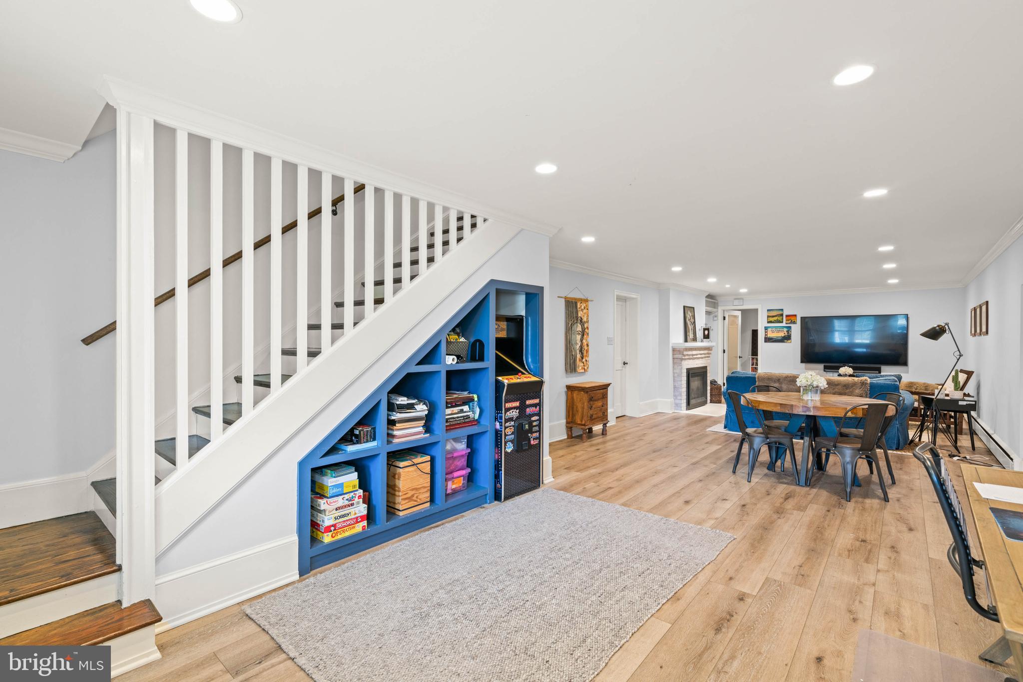 FOREST HILLS - Residential