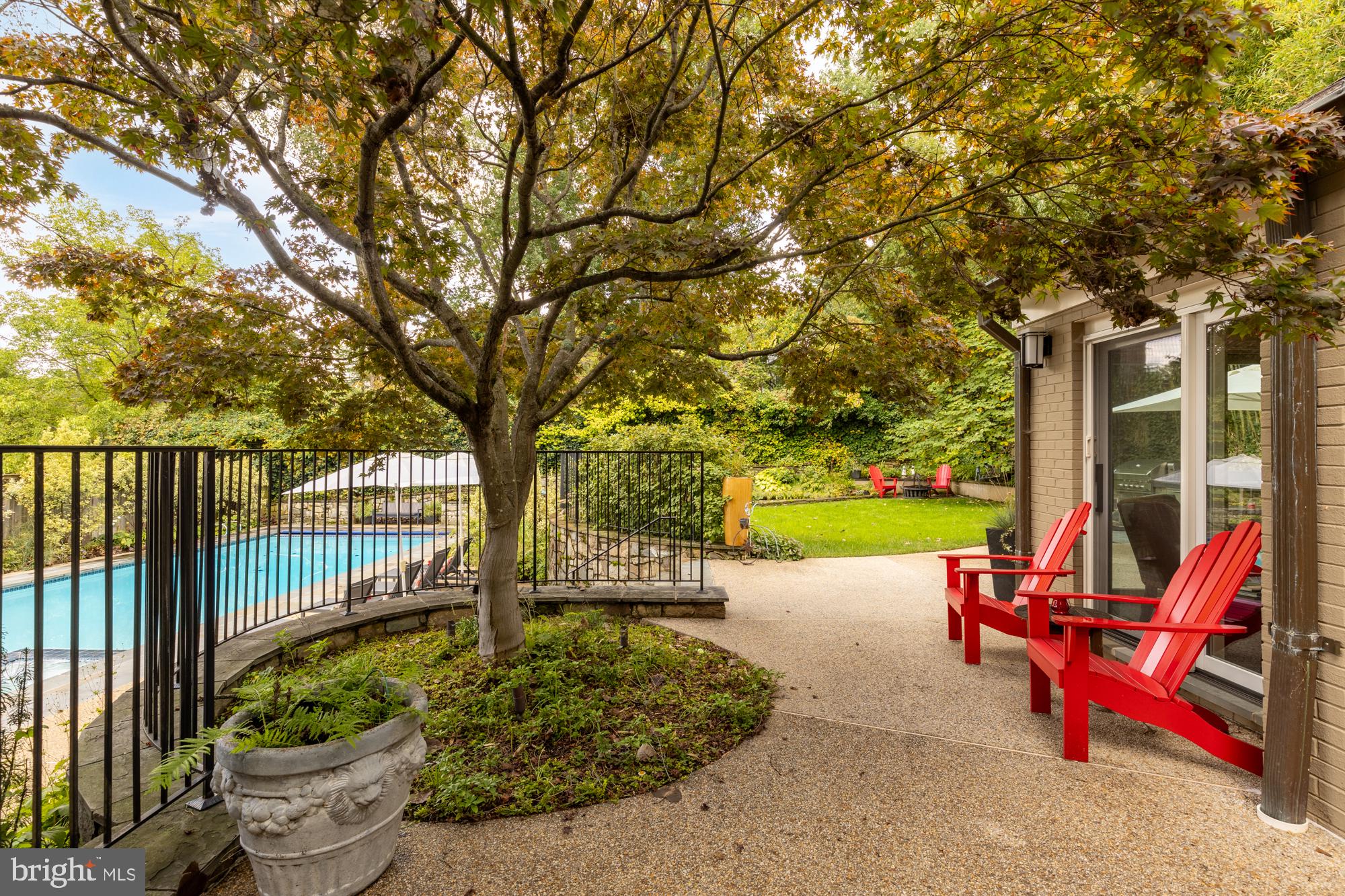 FOREST HILLS - Residential