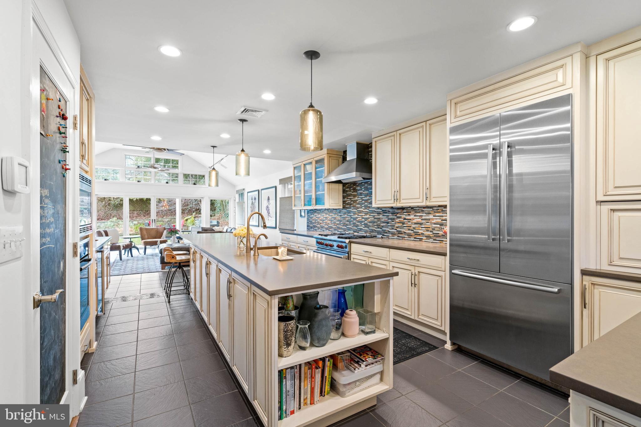 FOREST HILLS - Residential