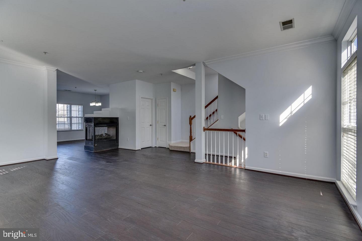 LAKELANDS - Residential Lease