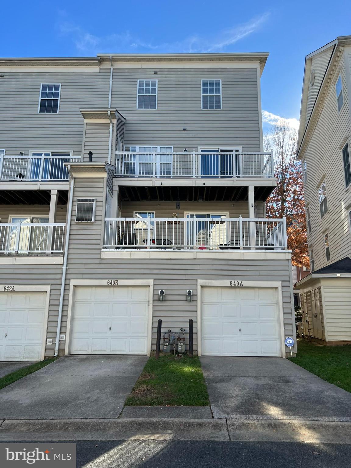 LAKELANDS - Residential Lease