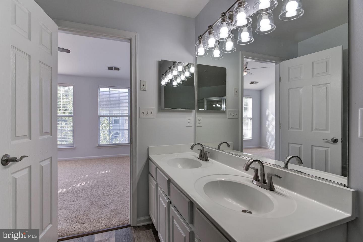 LAKELANDS - Residential Lease