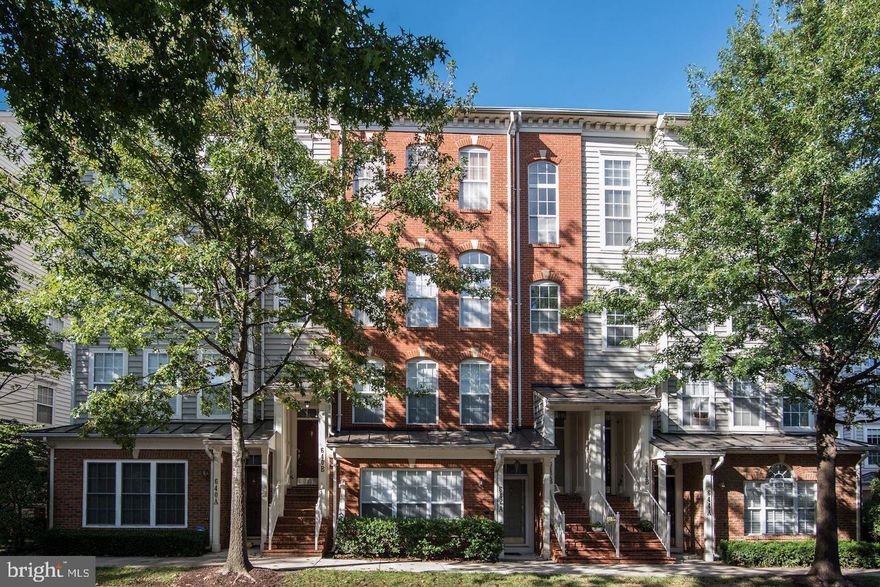 Spacious & sun-drenched 3BR/2.5BA condo (B unit) just steps from the heart of The Kentlands (Starbucks, Whole Foods, shops, restaurants, community pool, newly updated clubhouse with gym, tennis courts & much more) is a must see! Renovations include newer flooring throughout the main level, newer lighting throughout, updated stainless steel appliances, newer hardware, updated bathrooms, and newer granite counter tops. Three- sided gas fireplace. One attached garage. Good schools (Rachel Carson Elementary School & Lakelands Park Middle School) & convenient location with easy access to I-270, ICC & Metro. No smoking. Pets are allowed on a case by case basis.
Living at Kentlands is more than a home. It's about choosing to live in a vibrant community and a modern lifestyle. The unique mix of commercial, residential, and natural areas allows you to seamlessly switch between urban and suburban lifestyle––within 10 min, you can walk from your home to grocery stores, theater, shops, and restaurants, to trails around waters and through the woods, as well as to Kentlands Mansion and Arts Barn, where concerts, art classes and exhibits, and all kinds of fun events are held regularly. The club house is another hidden gem. As the residents, you have free access to a newly upgraded gym, three swimming pools, two lighted tennis/pickle ball courts, and a basketball court. The club house also has two big rooms available for rent for hosting gathering events.