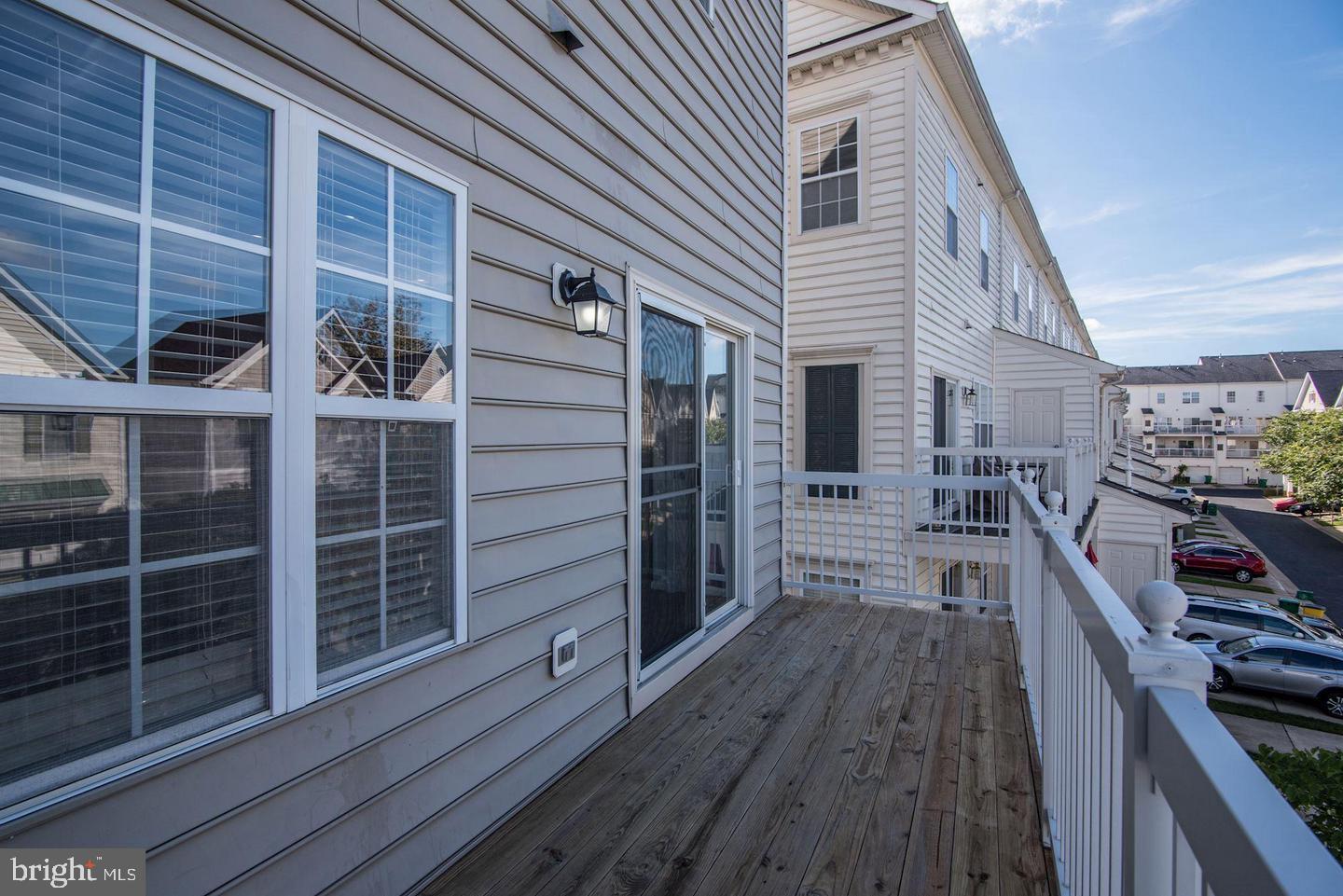 LAKELANDS - Residential Lease