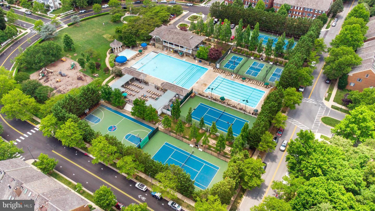 LAKELANDS - Residential Lease