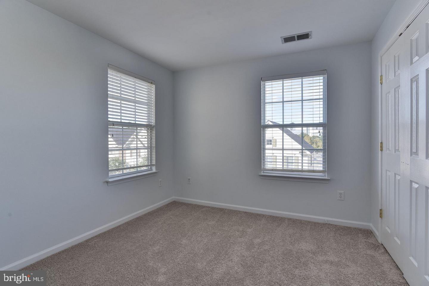 LAKELANDS - Residential Lease