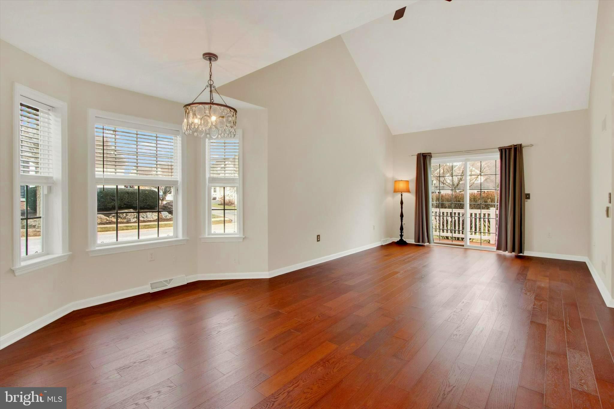 KISSEL HILL COMMONS - Residential