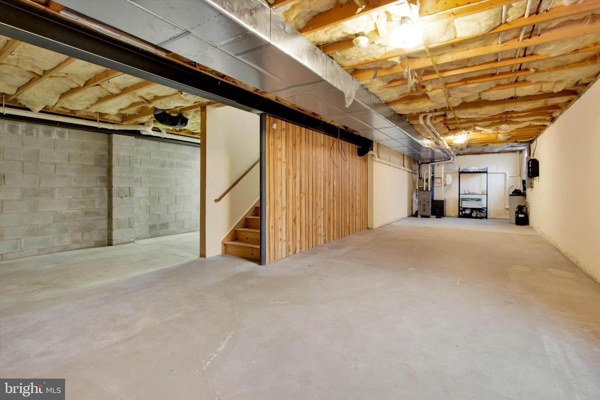 KISSEL HILL COMMONS - Residential