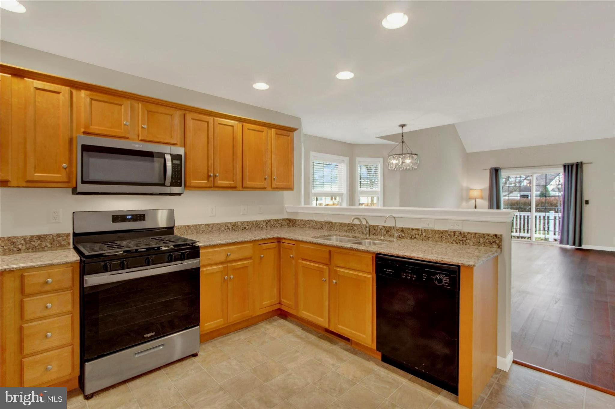 KISSEL HILL COMMONS - Residential