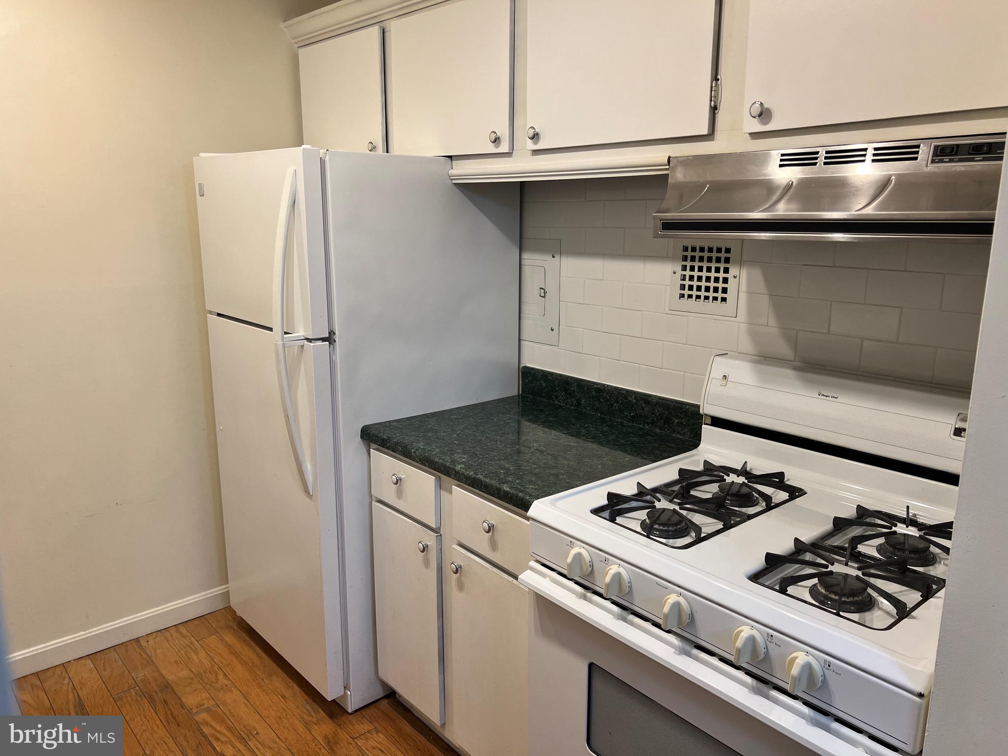 WILDE LAKE - Residential Lease