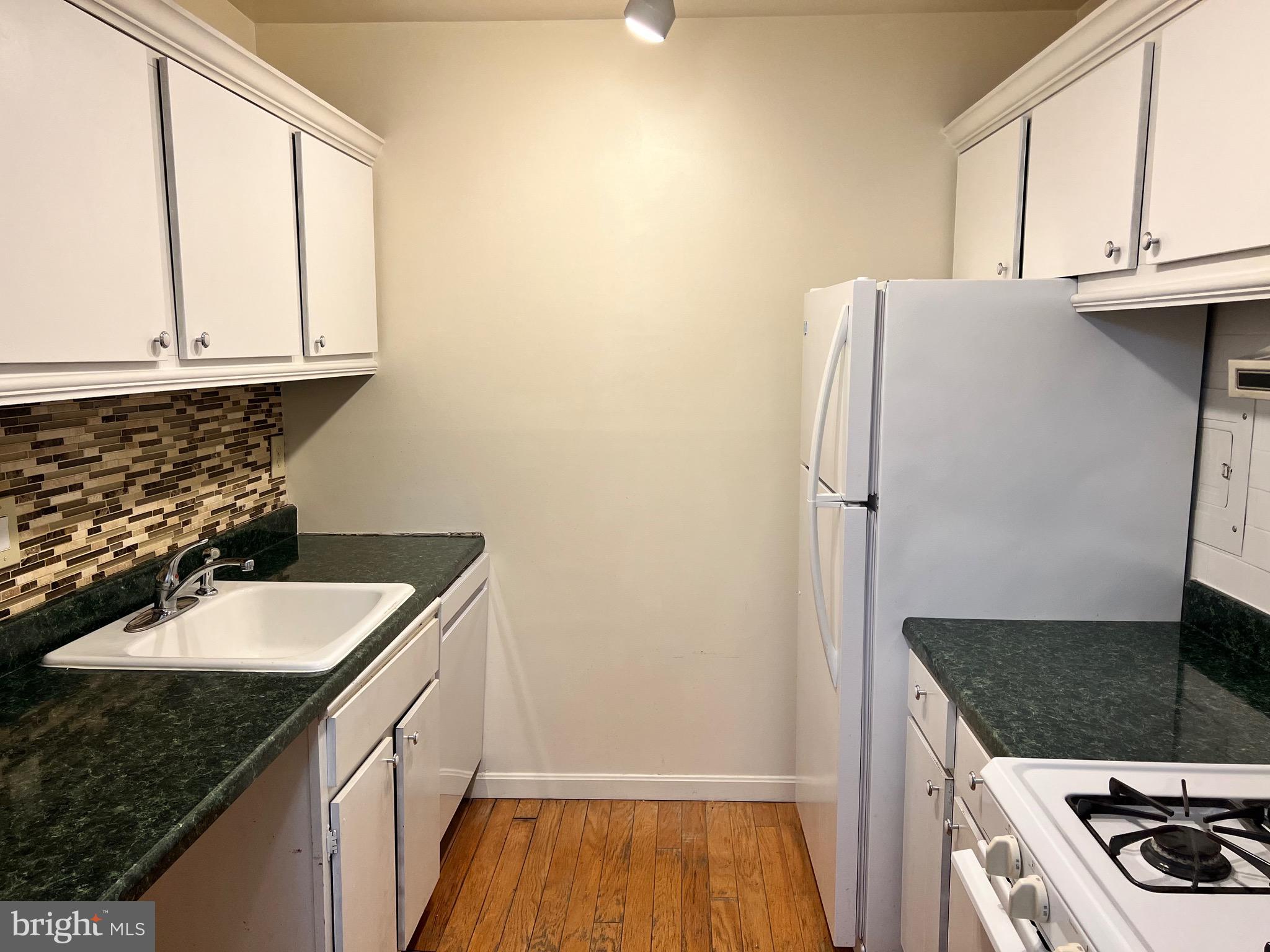 WILDE LAKE - Residential Lease