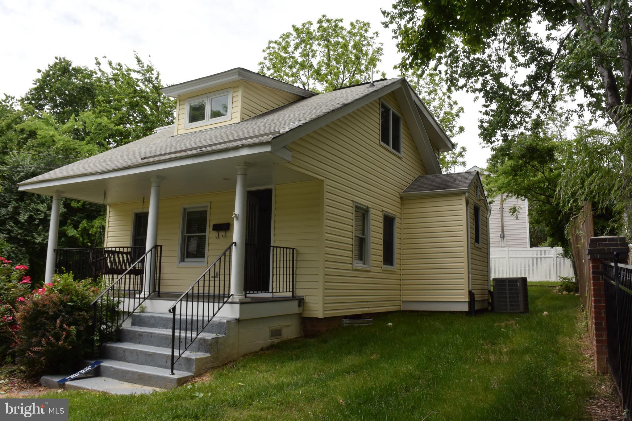 BEVERLY HILLS - Residential Lease