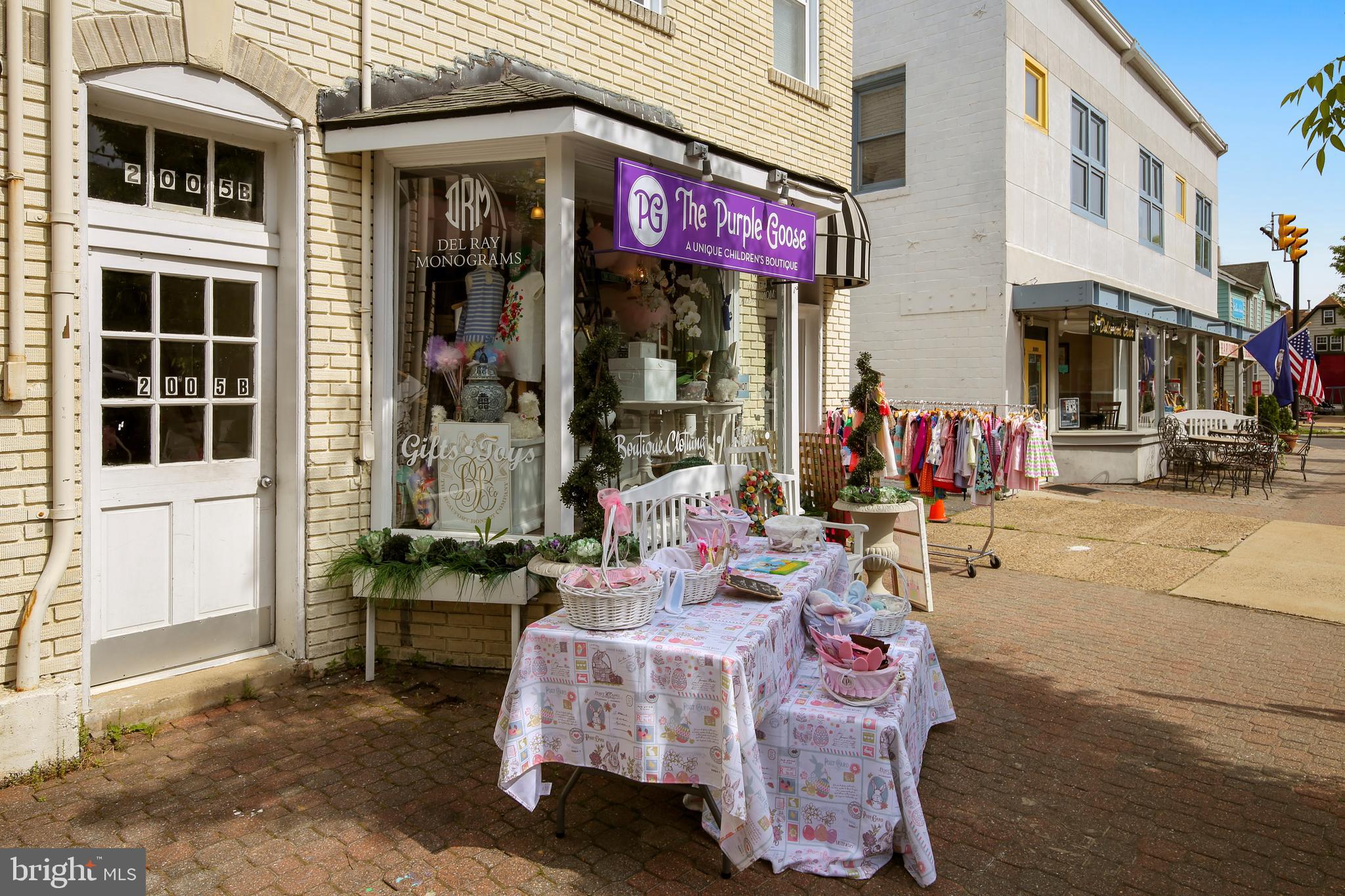 BEVERLY HILLS - Residential Lease