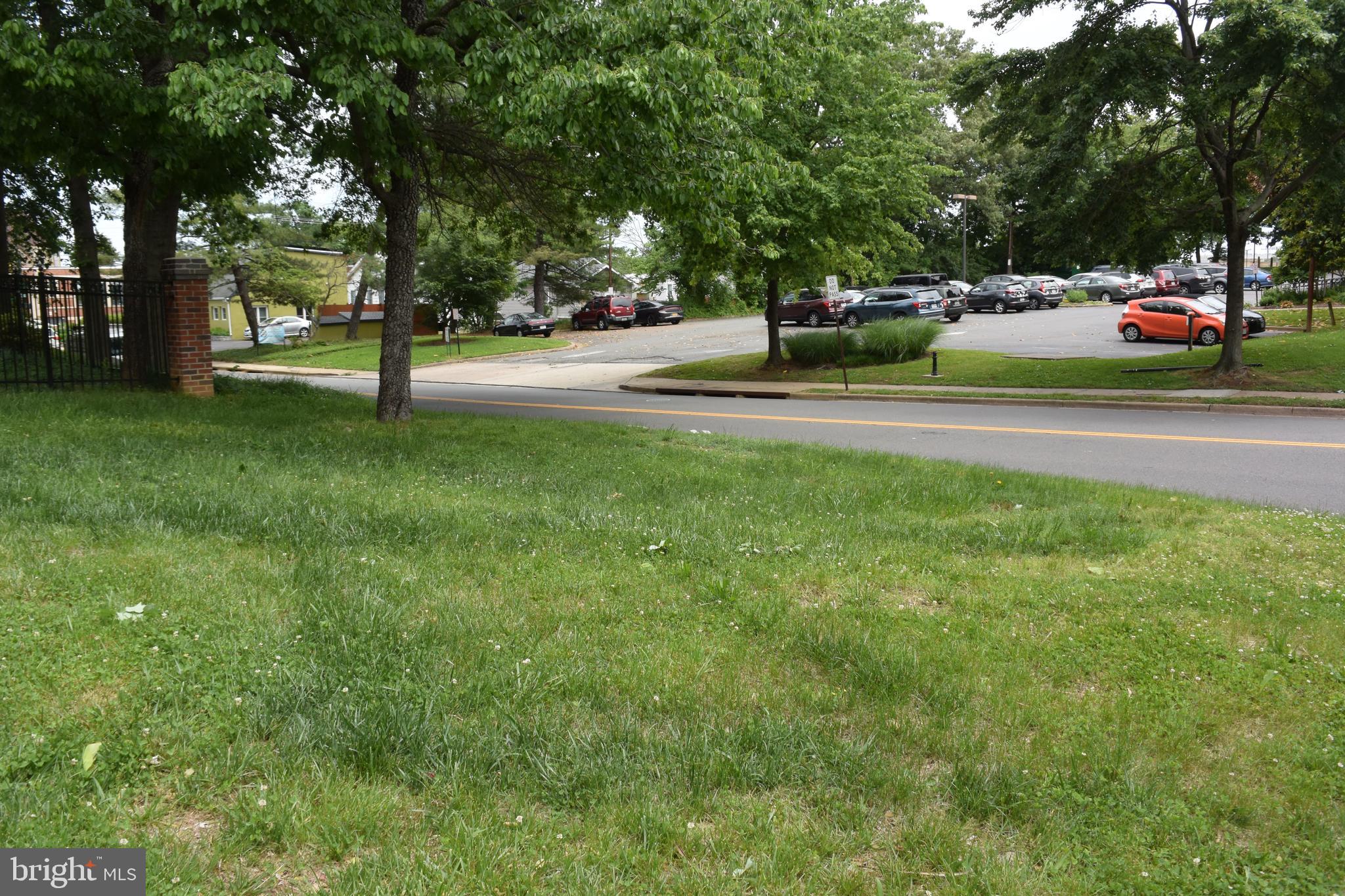 BEVERLY HILLS - Residential Lease