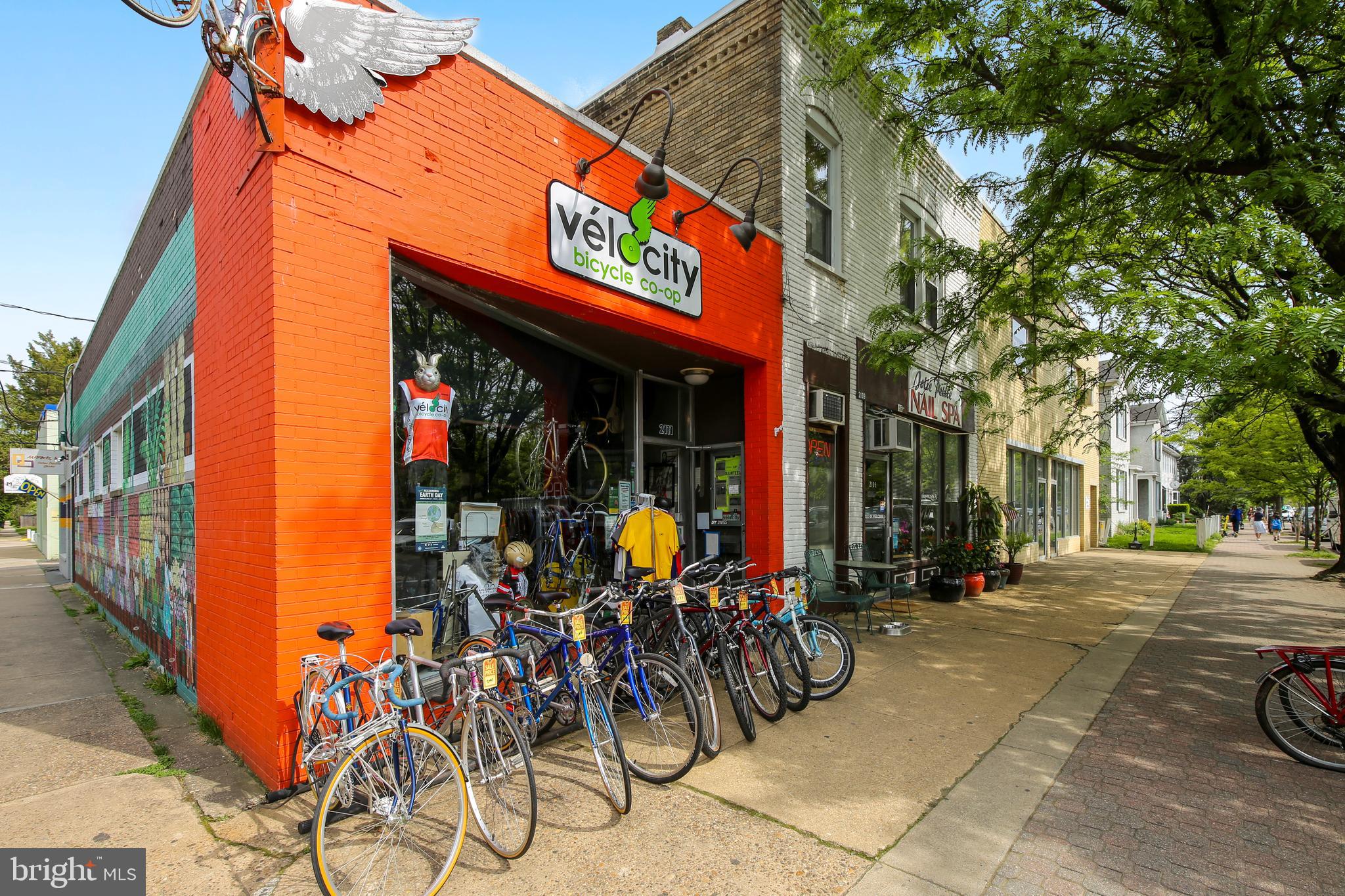 BEVERLY HILLS - Residential Lease