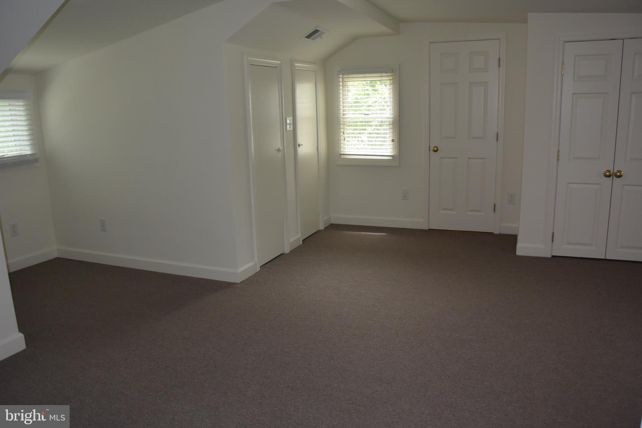 BEVERLY HILLS - Residential Lease