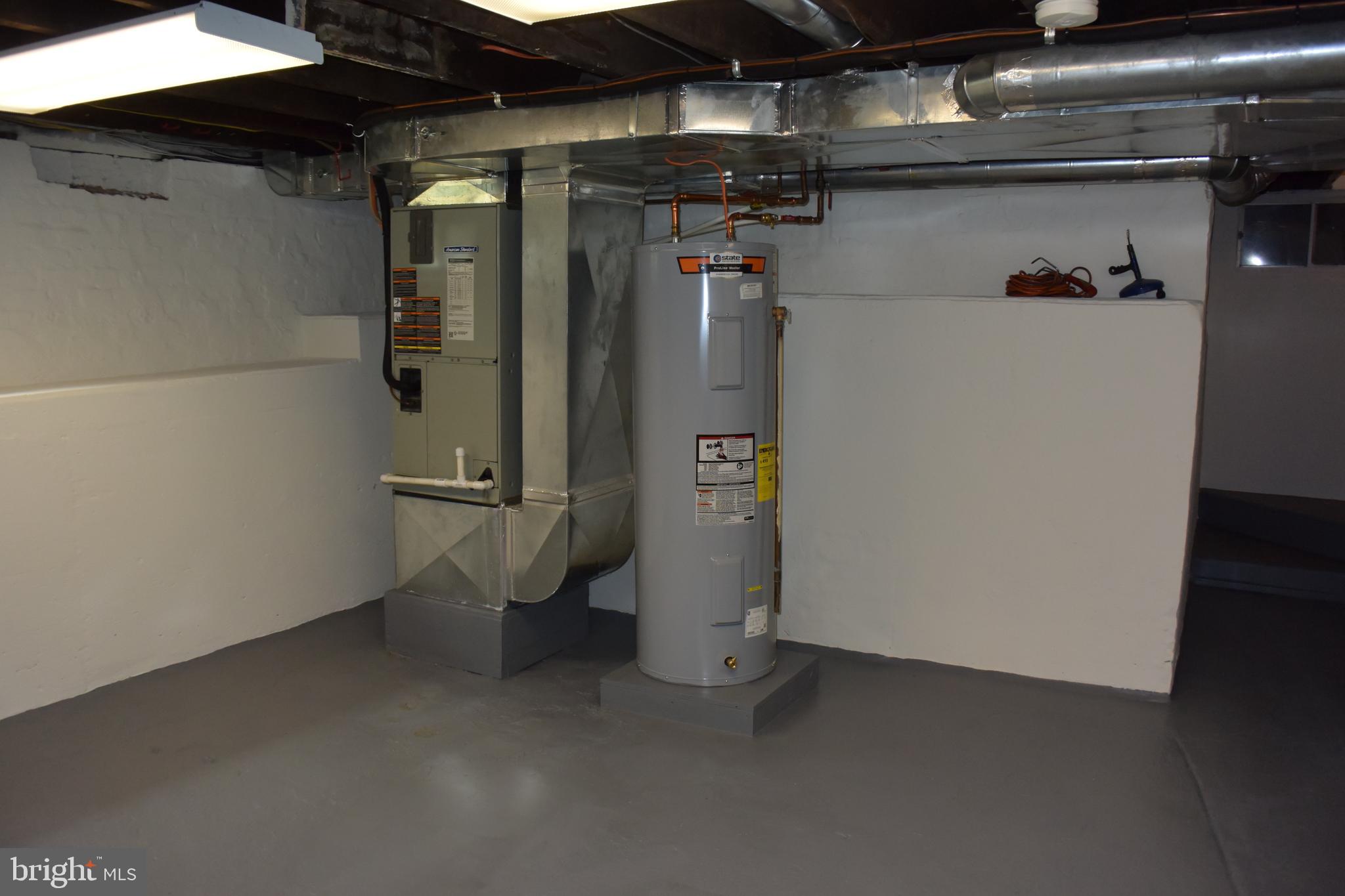 BEVERLY HILLS - Residential Lease