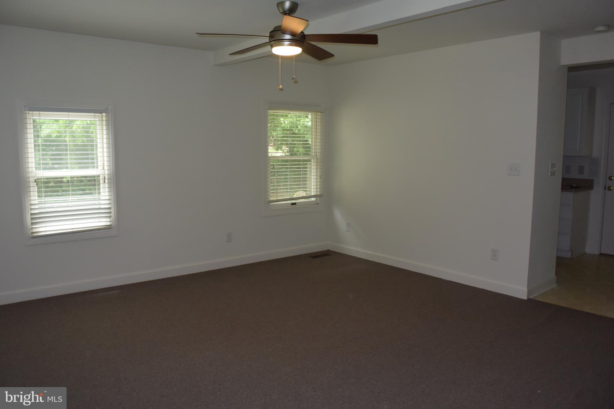 BEVERLY HILLS - Residential Lease